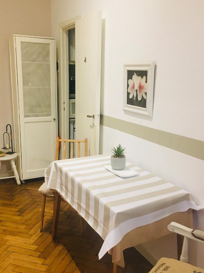 Recoleta Friends Arenales Apartment บัวโนสไอเรส ภายนอก รูปภาพ